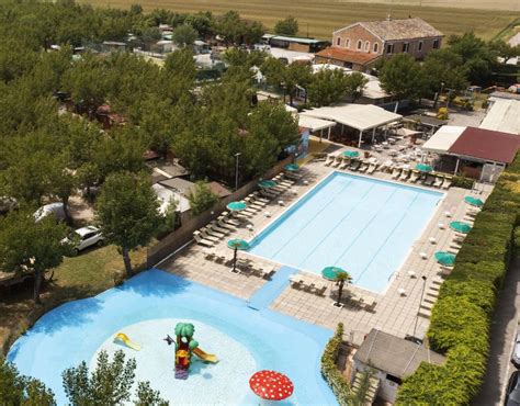 lido di dante naturismo|Camping Classe FKK a lido di Dante.